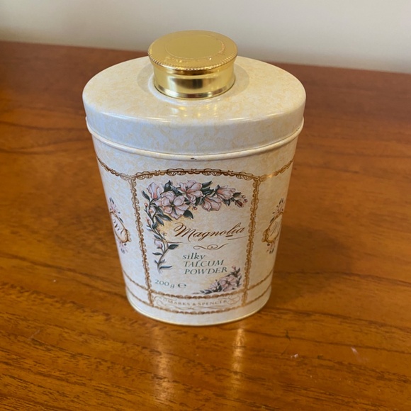Vintage Marks and Spencer Magnolia Talc Powder Tin - Picture 2 of 5